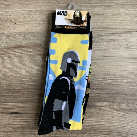 Hyp Star Wars The Mandalorian Baby Yoda Grogu Men Crew Socks 2 Pair Pack New - Picture 5 of 5